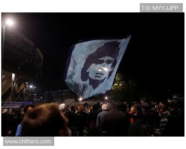 两天内足球界失去传奇球星 多位球迷悲痛悼念